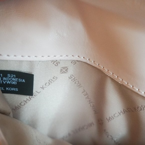 Michael Kors Tote Bag Pink + Wristlet Set Vanilla - Picture 14 of 14